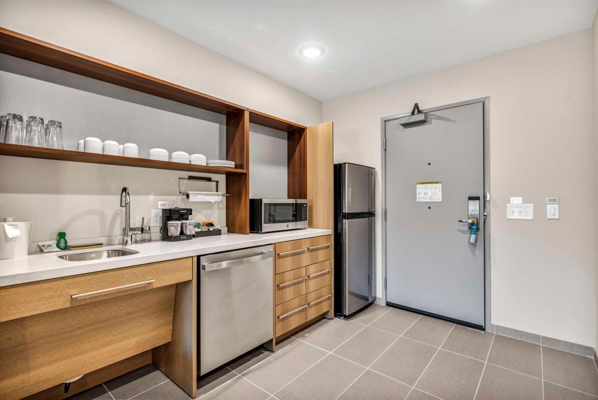 Home2 Suites By Hilton Raleigh West Lenovo Center Exterior foto