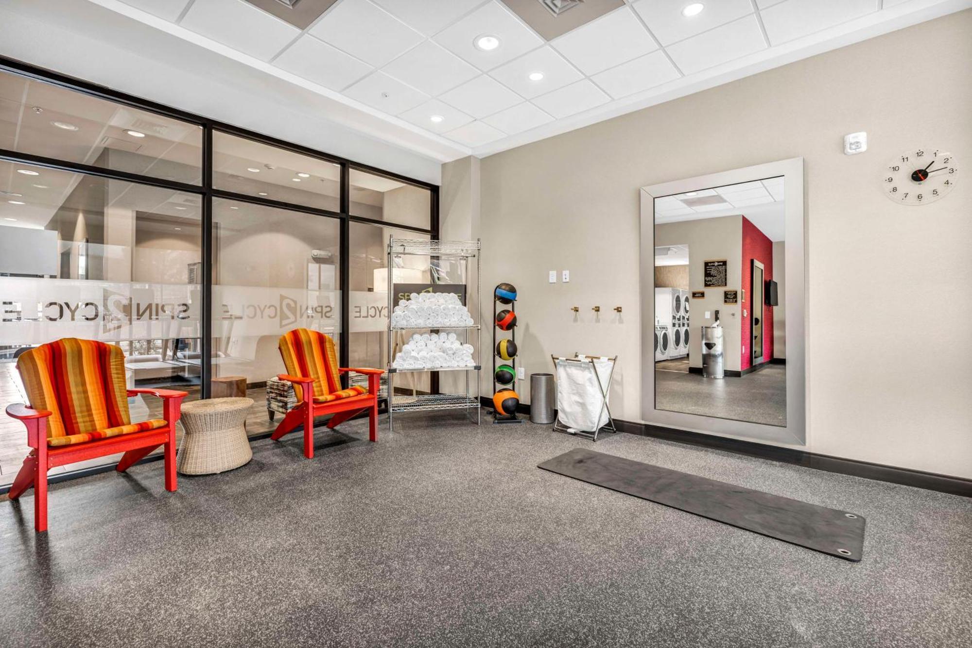 Home2 Suites By Hilton Raleigh West Lenovo Center Exterior foto