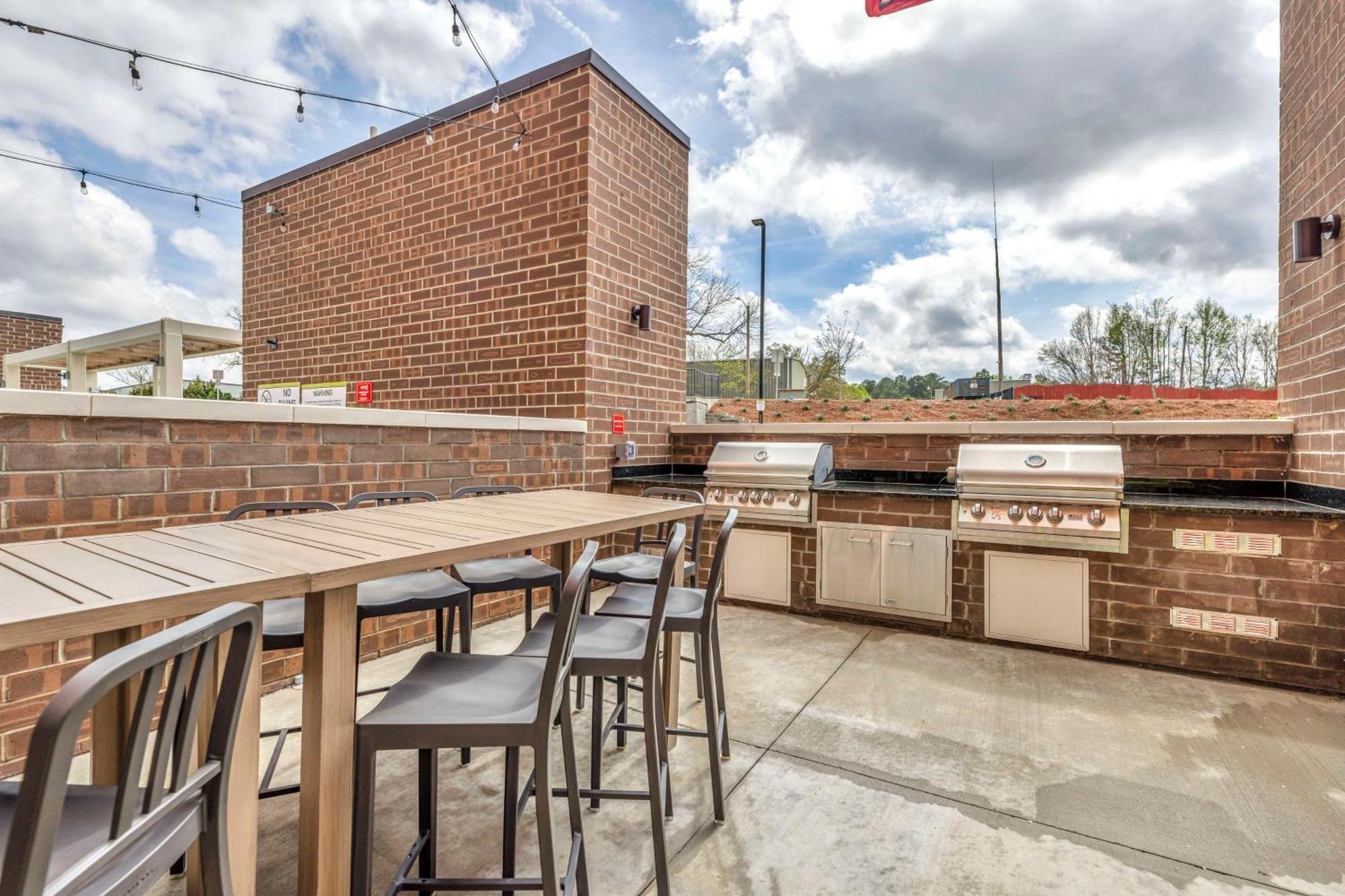 Home2 Suites By Hilton Raleigh West Lenovo Center Exterior foto